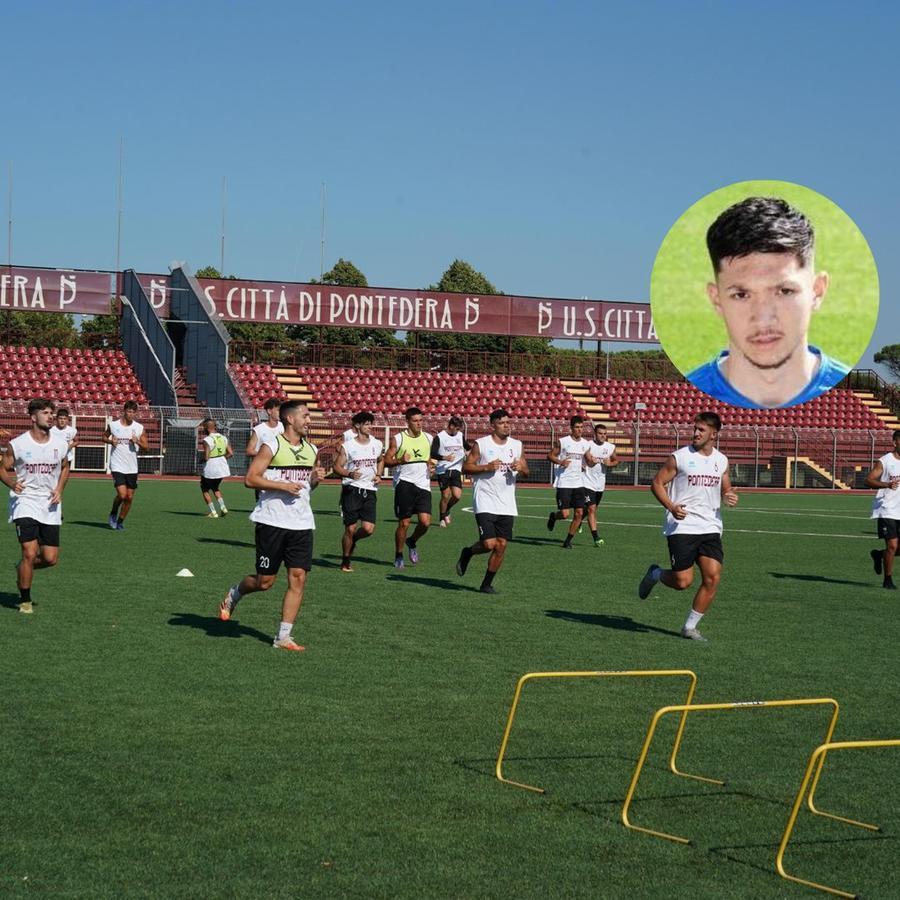 
	Il Pontedera al lavoro allo stadio Mannucci per la preparazione pre-campionato; nel riquadro l'attaccante di origini indonesiane, Zico Soree&nbsp;

