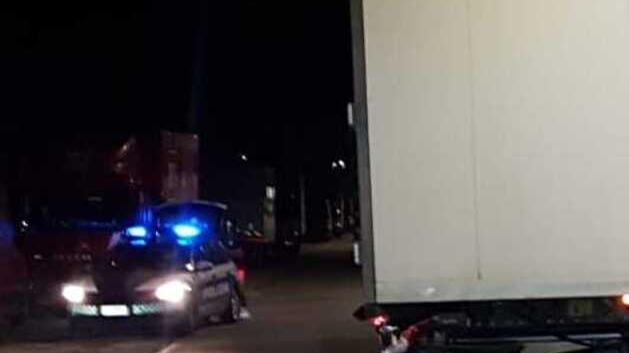 Il motorino guidato dal fidanzatino della ragazza e finito sotto un tir nella notte tra il 22 e il 23 luglio