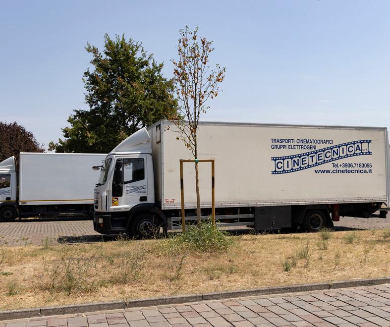 Modena Parco Ferrari, parcheggio chiuso Si preparano le riprese del film su Ferrari