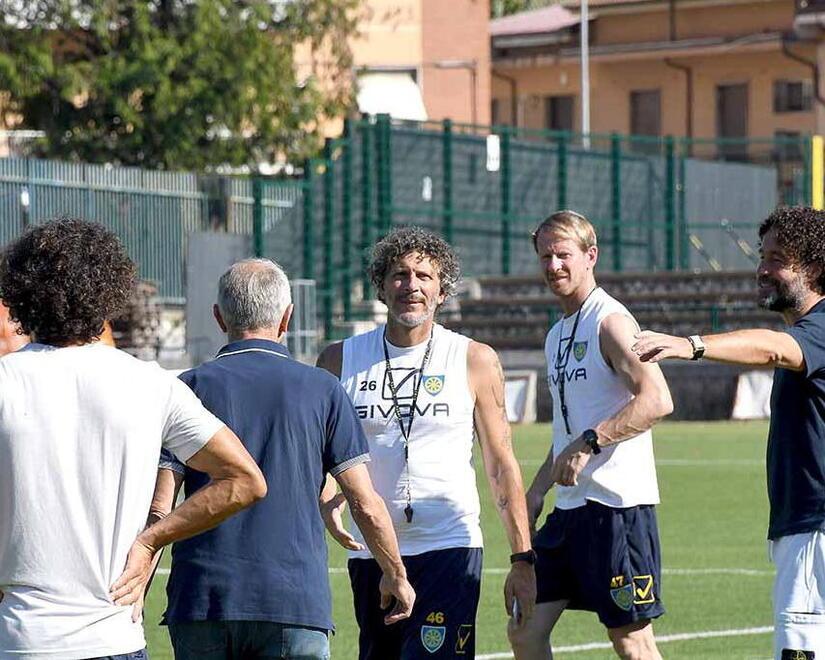 Al centro mister Alessandro Dal Canto