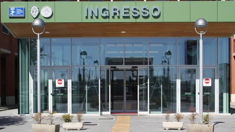 Nella foto l’ingresso dell’ospedale di Cisanello che in questi giorni è alle prese con guasti al sistema di condizionamento