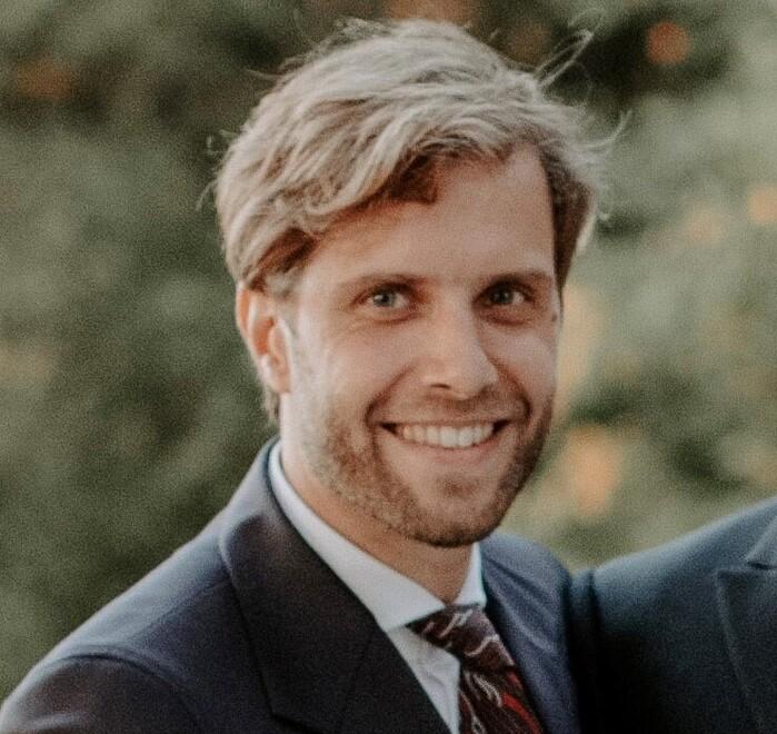 Alessandro Caprilli Carrara è il presidente del consorzio Ceir di Confindustria presente nelle province di Lucca Prato Pistoia e Grosseto