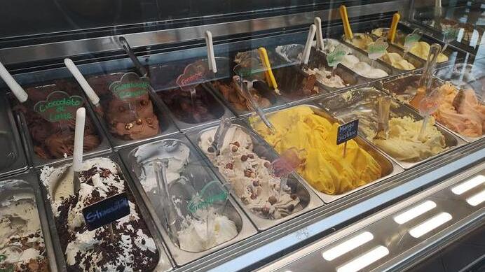 Un banco gelati. L’esperto raccomanda un consumo limitato e consapevole
