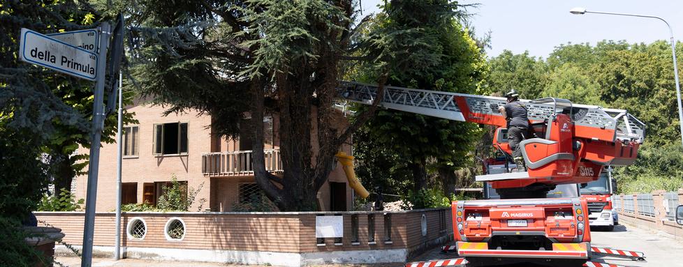 Modena. Lavora sul tetto sotto al sole 67enne muore per malore 