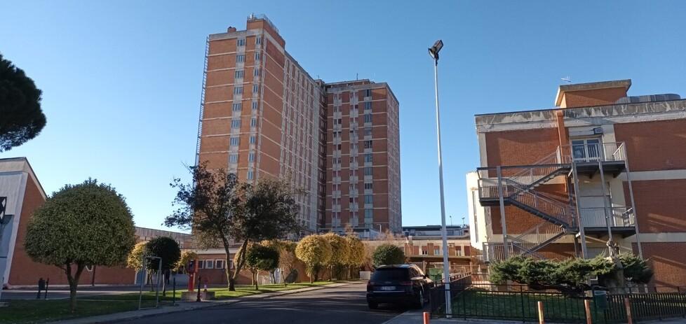 Odissea dopo l’incidente: per ore in barella in attesa del ricovero