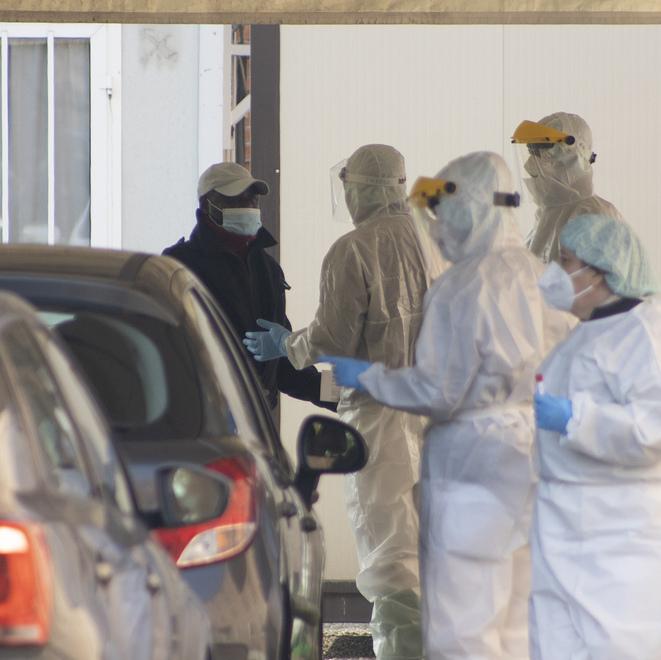 Carpi. Tamponi, la rabbia dei farmacisti «Tutti i positivi vengono qui» 