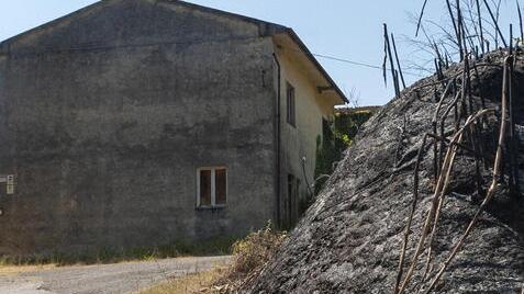 Inferno a Massarosa, sette case distrutte dalle fiamme. Ecco la mappa della devastazione