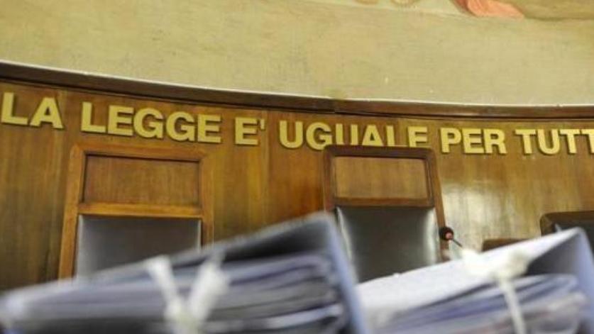 Picchiò la moglie davanti al figlio: operaio condannato a tre anni
