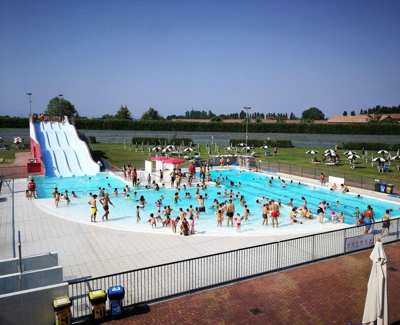 Castelfranco Rubati zaini e cellulari mentre facevano il bagno 