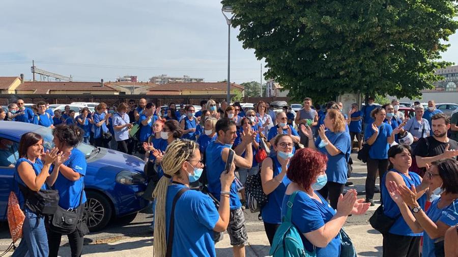 Infortunio sul lavoro alla Piaggio, scatta lo sciopero – Il video della protesta