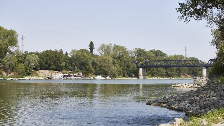 Siccità, altro impianto spento: la spinta del mare sul Po fa danni