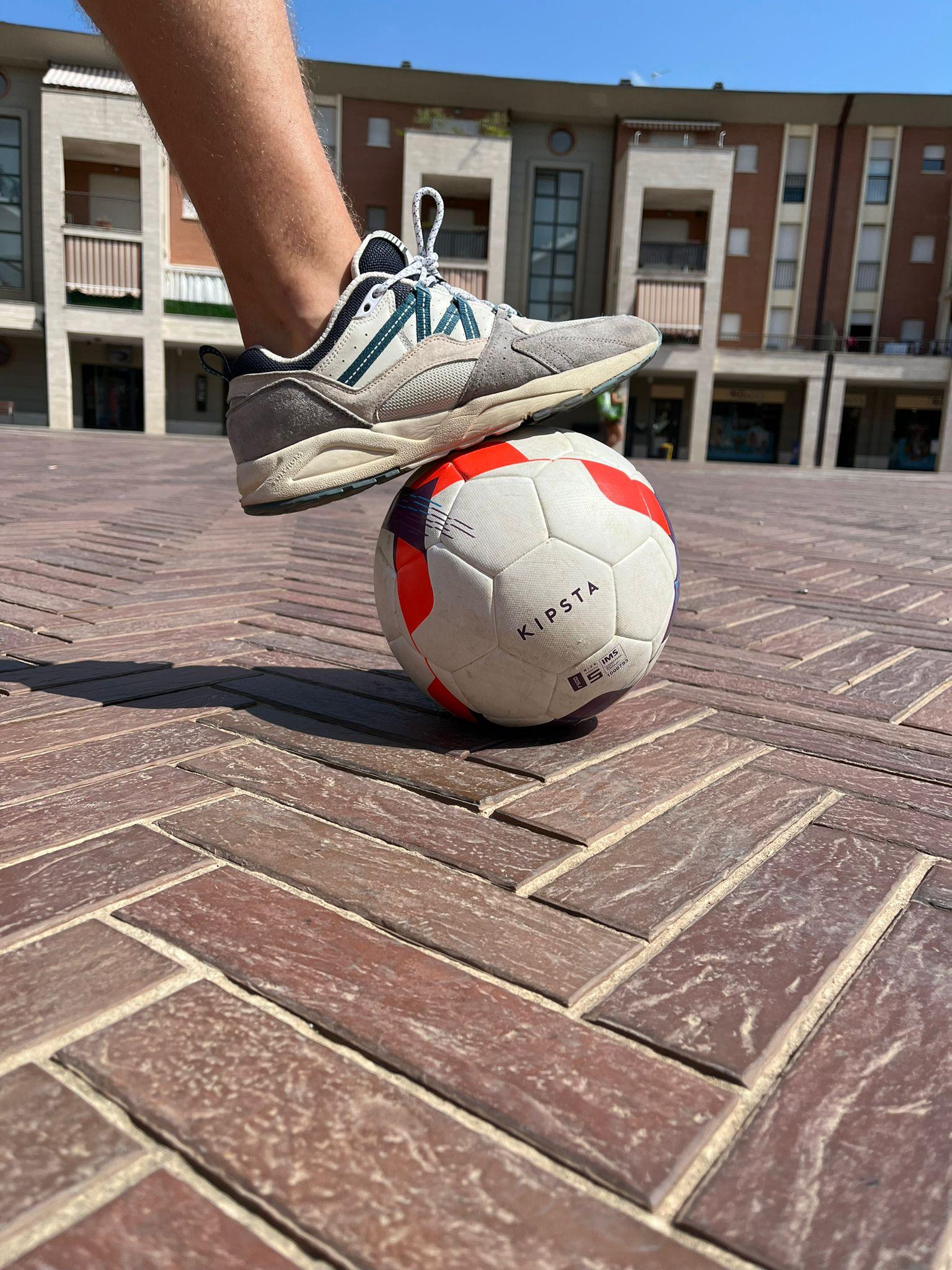 Montelupo, la piazza ostaggio dei ragazzini: «Spaccano vetri e provocano caos»