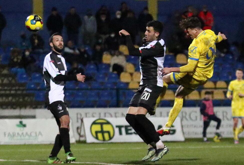 Giannetti segna di testa contro la sua ex squadra, il Siena