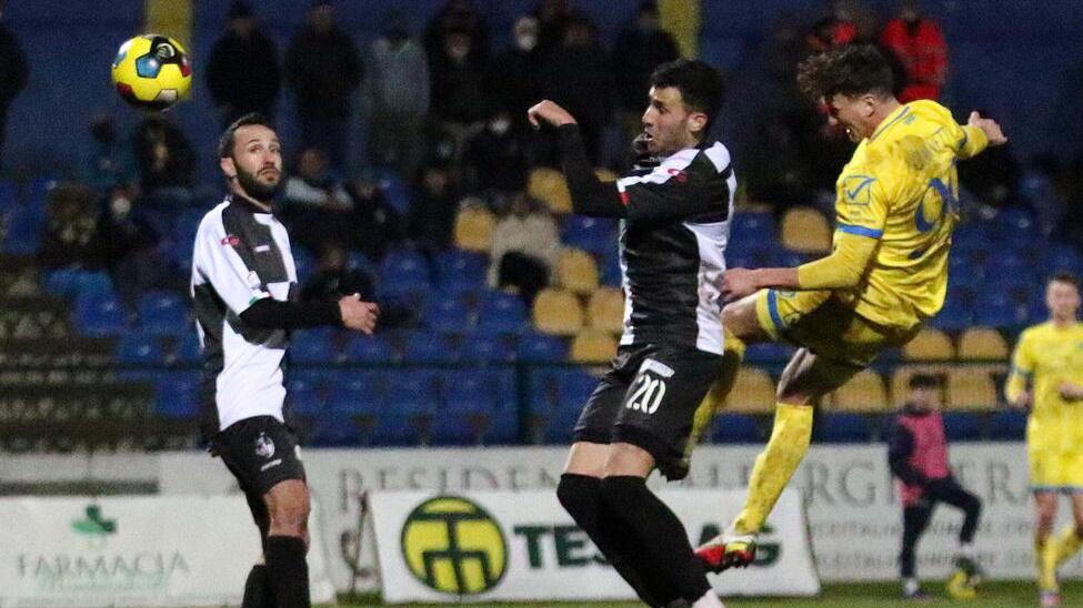 Giannetti segna di testa contro la sua ex squadra, il Siena