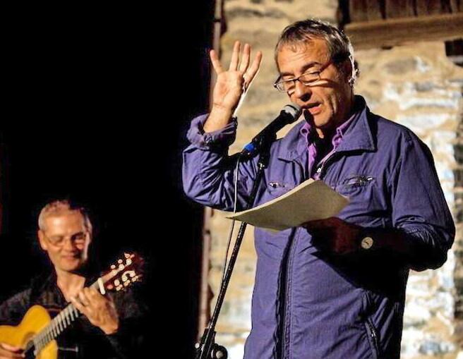 Vignola David Riondino porta in piazza “Le storie di dame e cavalieri” 