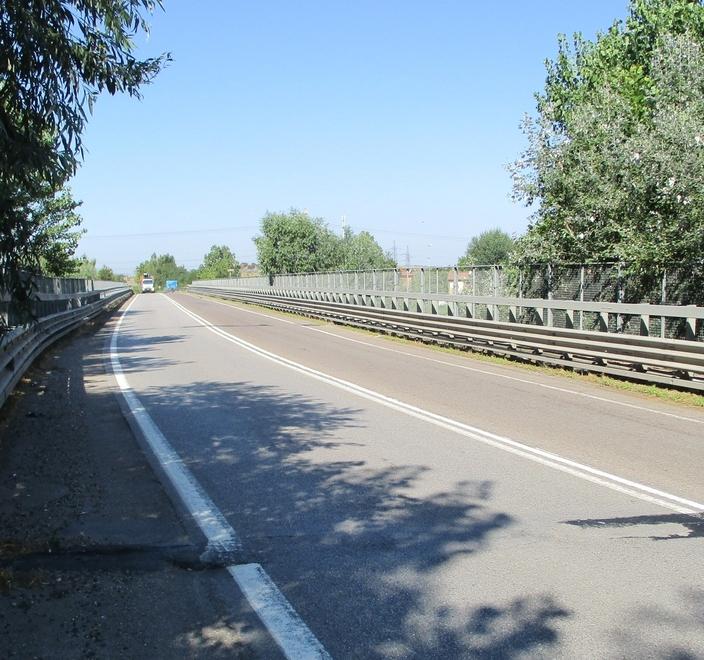 Modena Ponte di Navicello, stop alle auto La polizia “a difesa” dell’asfalto 