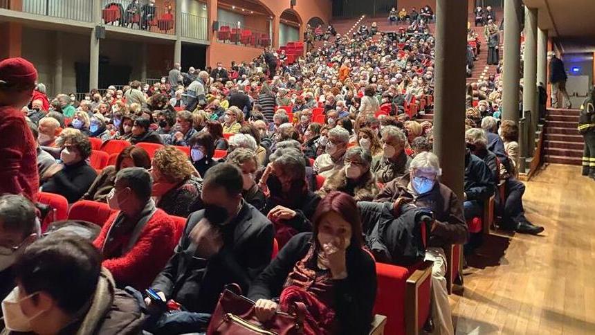 Se ne va in blocco il cda del teatro di Cascina: «Dal Comune disimpegno e rinvii»