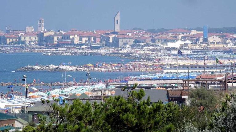 Pisa, settanta stabilimenti balneari sull’orlo del baratro: «A Roma non hanno capito niente»