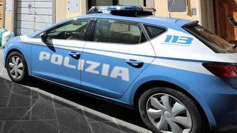 Furti di scooter e spaccate nei negozi: arrestati due minorenni