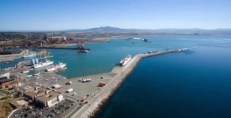 Giani va avanti: «La procedura per il rigassificatore a Piombino procede coi tempi previsti»