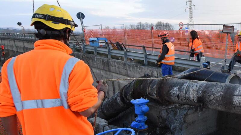 Un precedente intervento portato a termine dagli operai e dei tecnici di Acquedotto del Fiora alle condotte idriche, in provincia di Grosseto