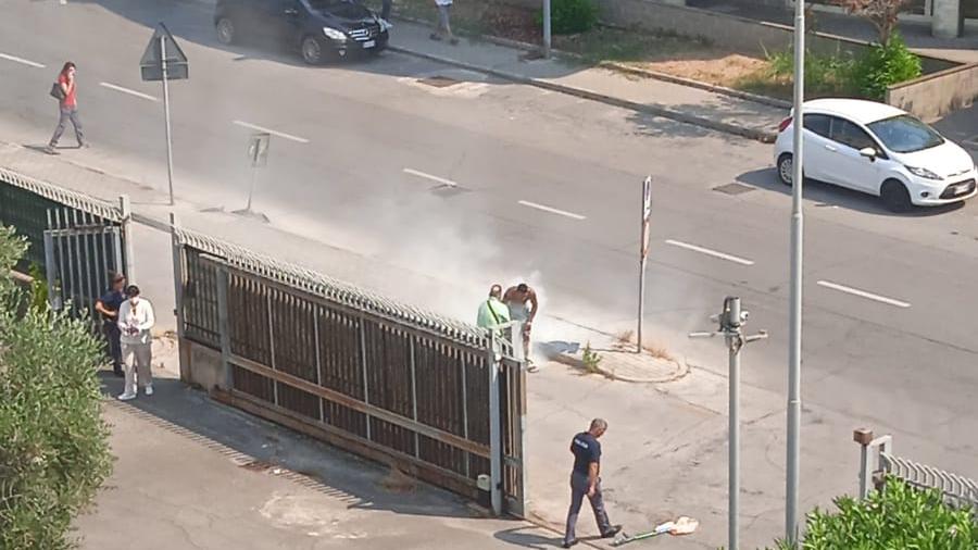 Si dà fuoco fuori commissariato Viareggio, muore dopo otto giorni agonia