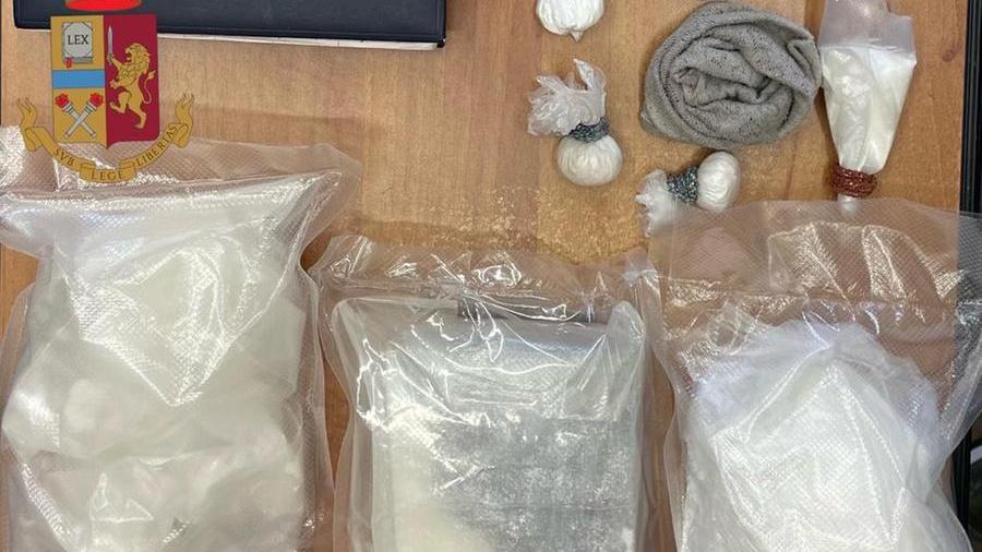 Cinese arrestata a Cagliari: in casa 1 chilo di cocaina