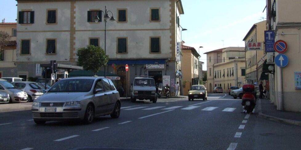 La zona in cui si trova il bar chiuso dal Questore