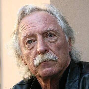 Le “poesie catartiche” di Flavio Oreglio in piazza a Pavullo