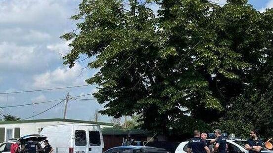 Mirandola. Arriva lo sgombero del campo nomadi Furia Pd: «Dopo a chi toccherà?»
