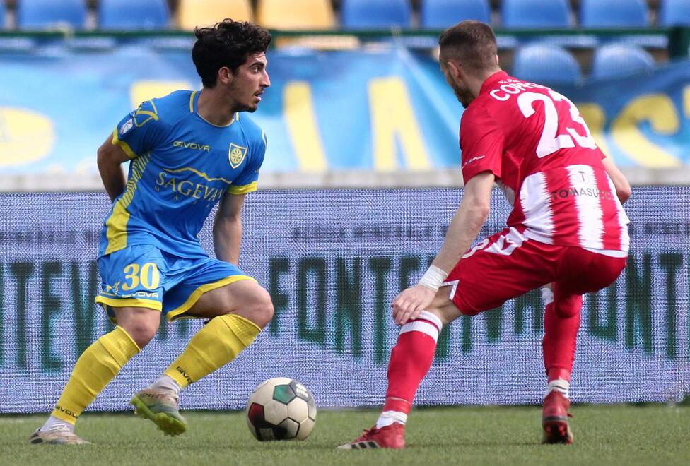 Carrarese, difesa blindata Arriva il centrale Pelagatti