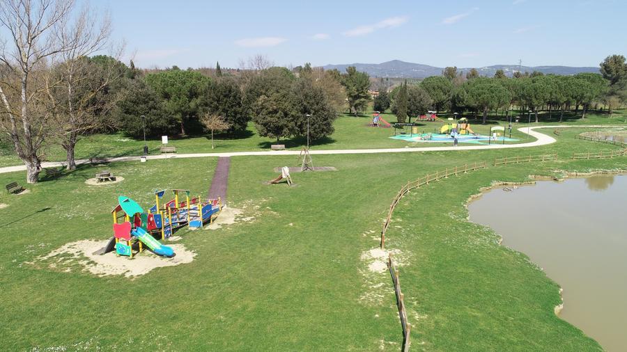 
	L'area gioco al parco di Serravalle

