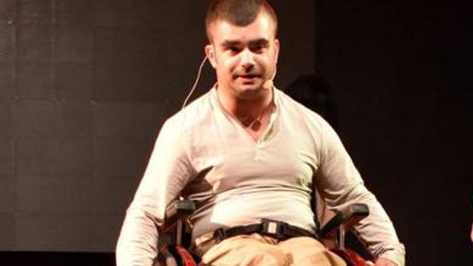 «Io, attore disabile a 4 ruote motrici» Lagorio trionfa al festival nazionale