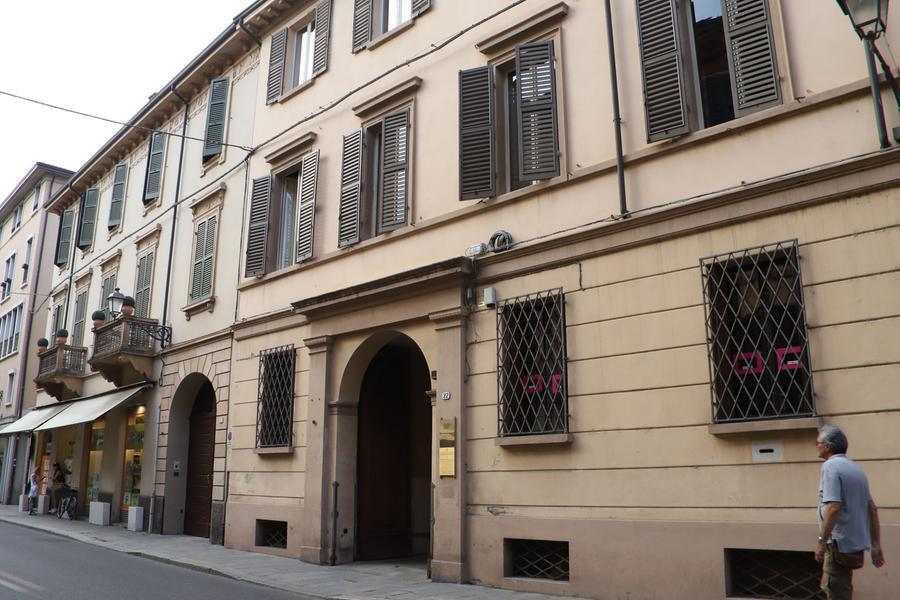 
	Il palazzo in via Emilia San Pietro 55 scelto dal regista americano Michael Mann

