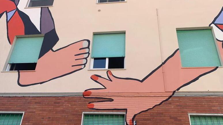 “Saltimbanchi”, il murale l’arte incontra la disabilità Al centro Oami: inaugurazione e spettacoli, poesia. P