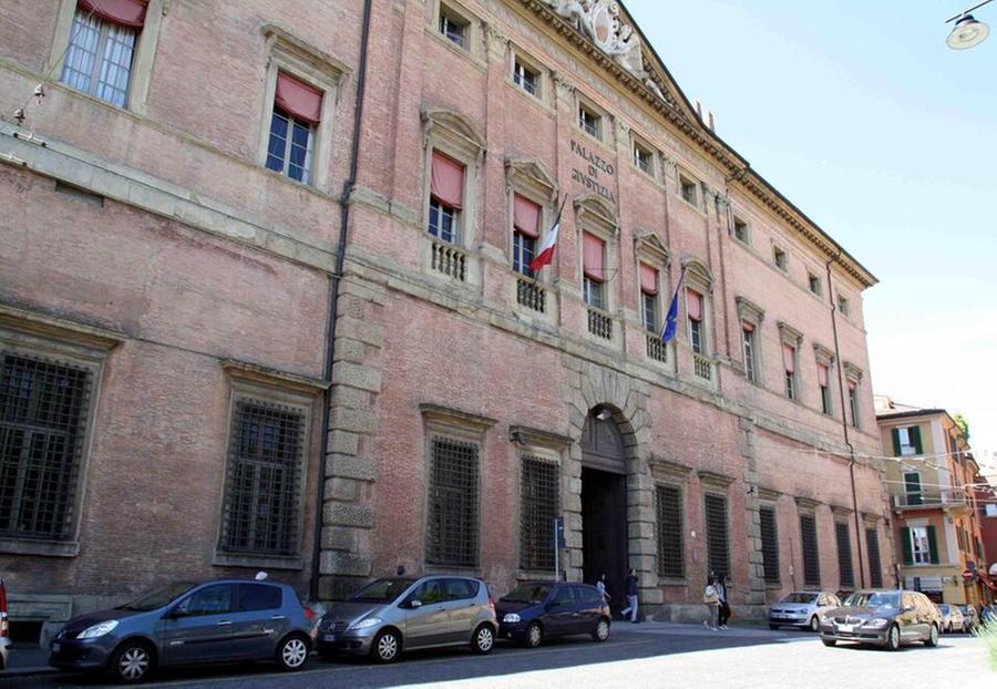 Donna uccisa a Ferrara. È la stessa sostanza servita a Casalecchio
