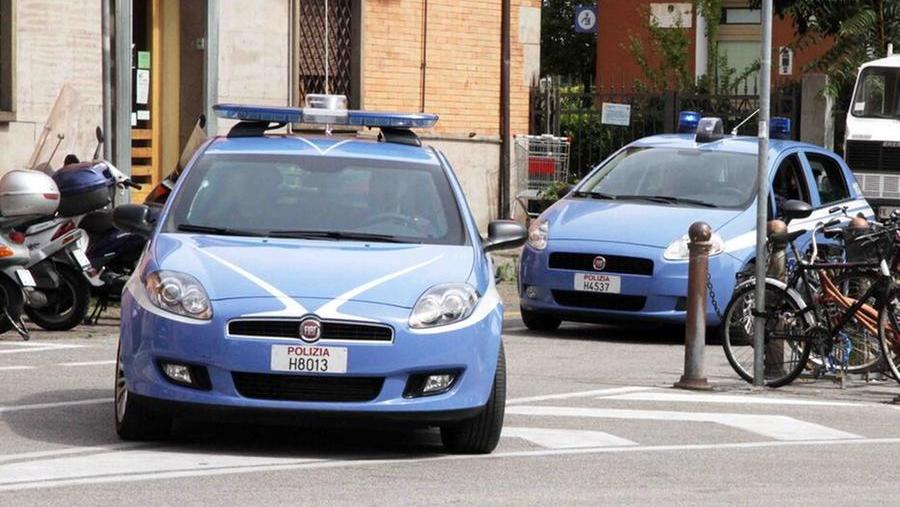 Ferrara, spaccio e droga nei cespugli in via Baluardi e IV Novembre