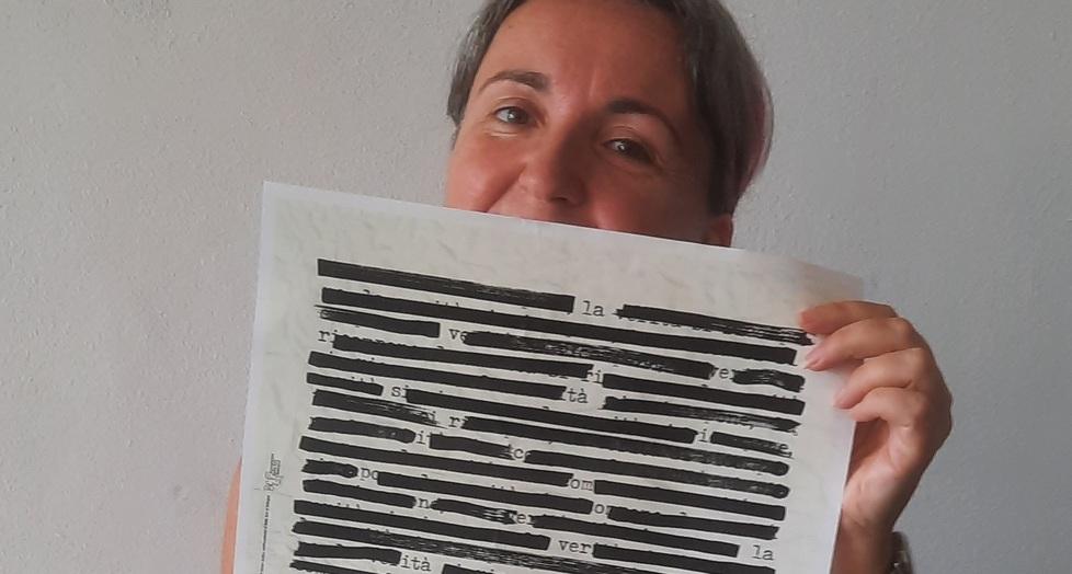 Il manifesto per non dimenticare: una vaianese “disegna” il poster ufficiale della strage di Bologna