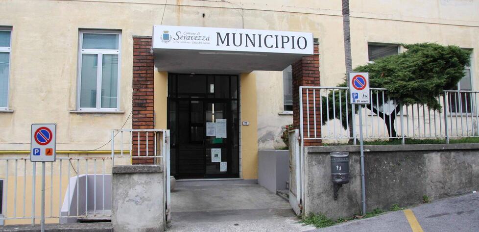 Seravezza, la rivoluzione di dirigenti e funzionari: mappa e nomi della (nuova) macchina del Comune 