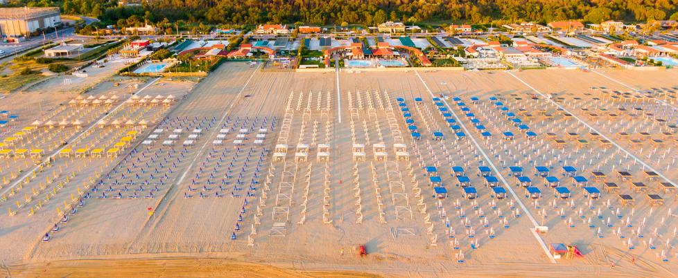 Legambiente boccia la Versilia sulle concessioni: «Fuorilegge per le spiagge libere»