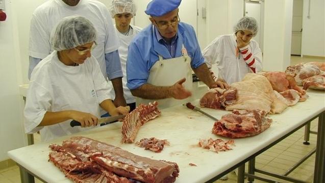 Il mercato della carne nell'isola resta in piedi grazie a turismo e margini ridotti