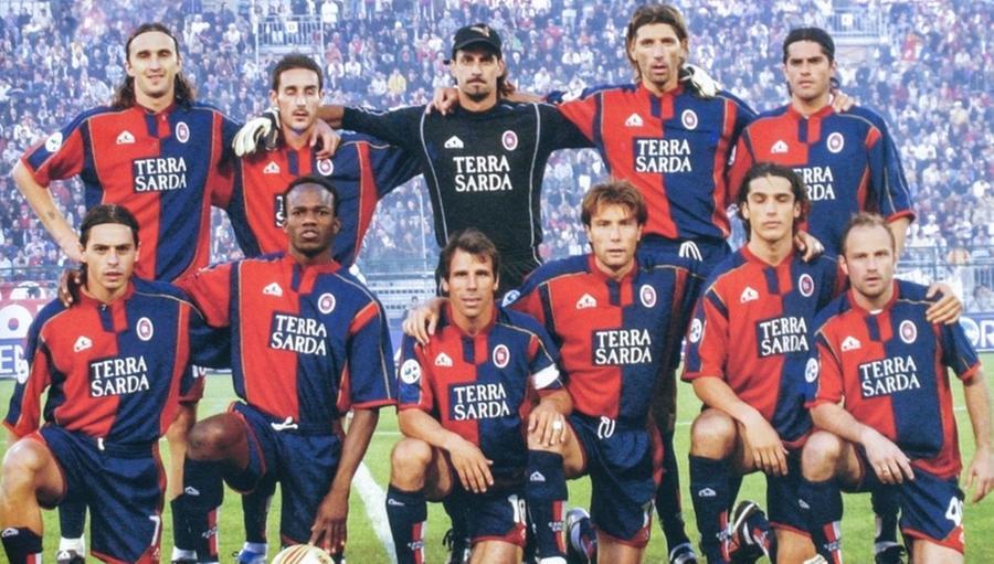 
	Una formazione del Cagliari 2003/04. In piedi Abeijon, Agostini, Pantanelli, Maltagliati, Lopez; accosciati: Esposito, Suazo, Zola, Brambilla, Modesto e Del Nevo

