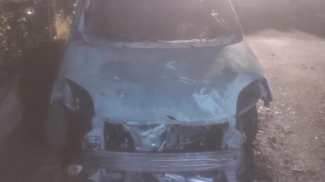 Carrara, a fuoco nella notte due auto dell’esponente di Forza Italia Gianni Musetti