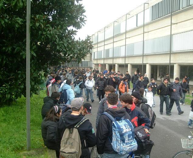 Tutti i maturi del Fermi-Giorgi ; in ventuno hanno raggiunto il 100 