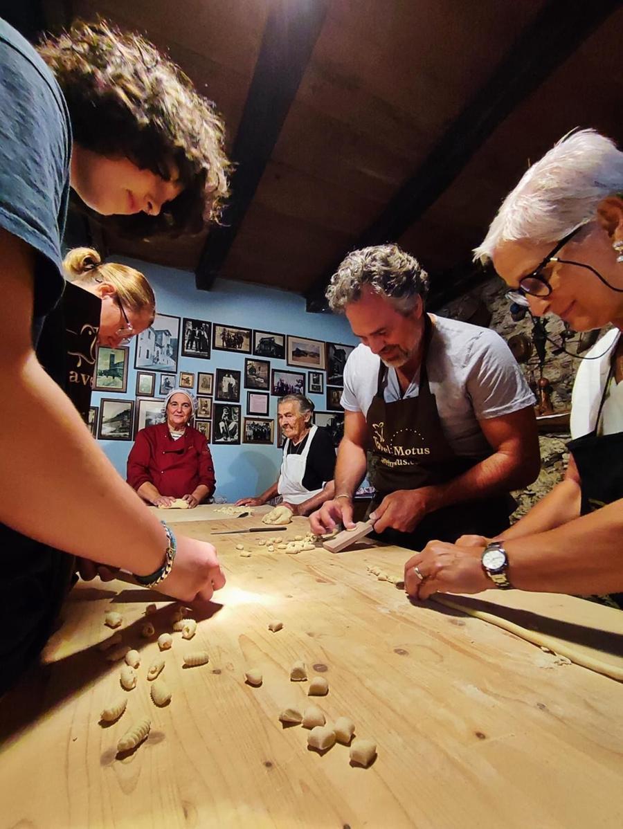 
	Mark Ruffalo ad Aritzo&nbsp;intento a fare gnocchetti

