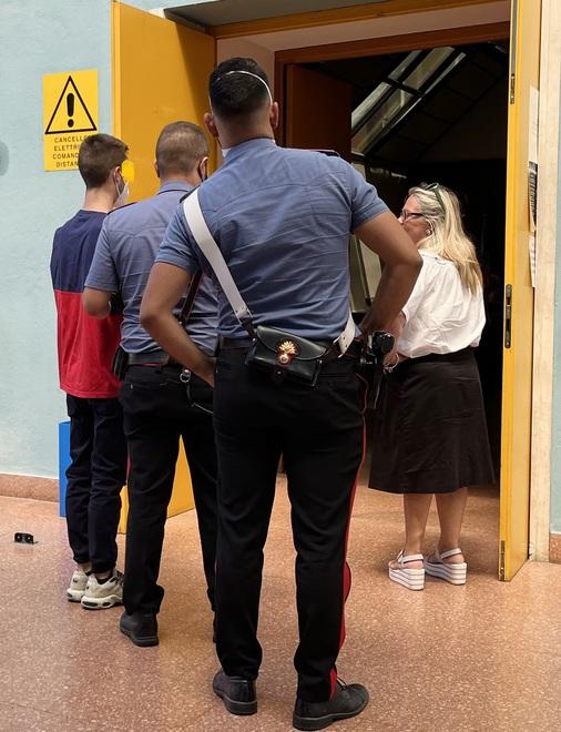 Investe 4 ragazze e tenta di fuggire. Il 19enne alla guida aveva bevuto