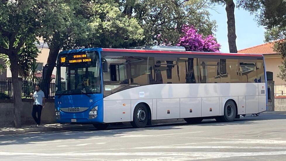 Insulti e schiaffi agli autisti dei bus. «I pullman sono terra di nessuno»
