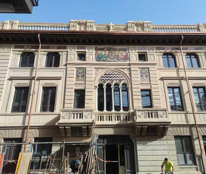 Viareggio, ecco la nuova facciata della Misericordia: «Così è stato salvato un tesoro» 