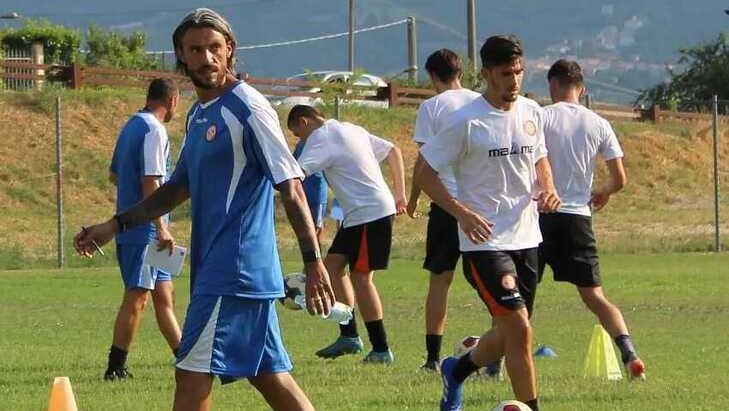 Emmanuel Cascione durante un allenamento nel ritiro di Fossato di Vico in provincia di Perugia