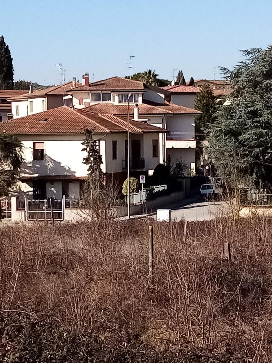 
	Il terreno dove &egrave; iniziata l'installazione del ripetitore

